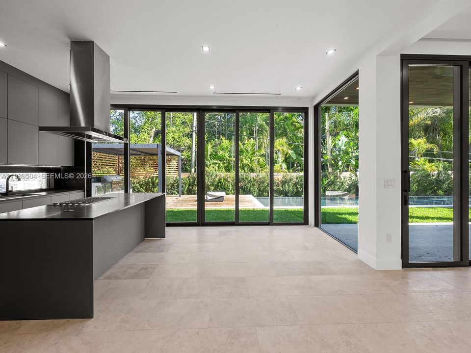 Vendido Recientemente: $2,900,000 (5 camas, 6 baños, 0 Pies cuadrados)