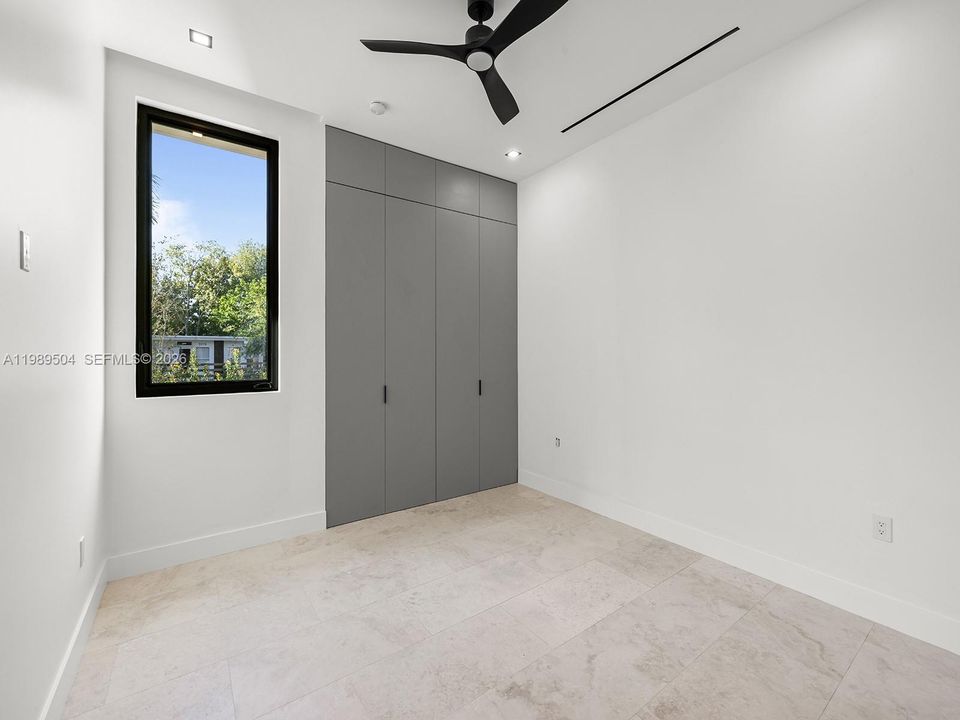 Vendido Recientemente: $2,900,000 (5 camas, 6 baños, 0 Pies cuadrados)