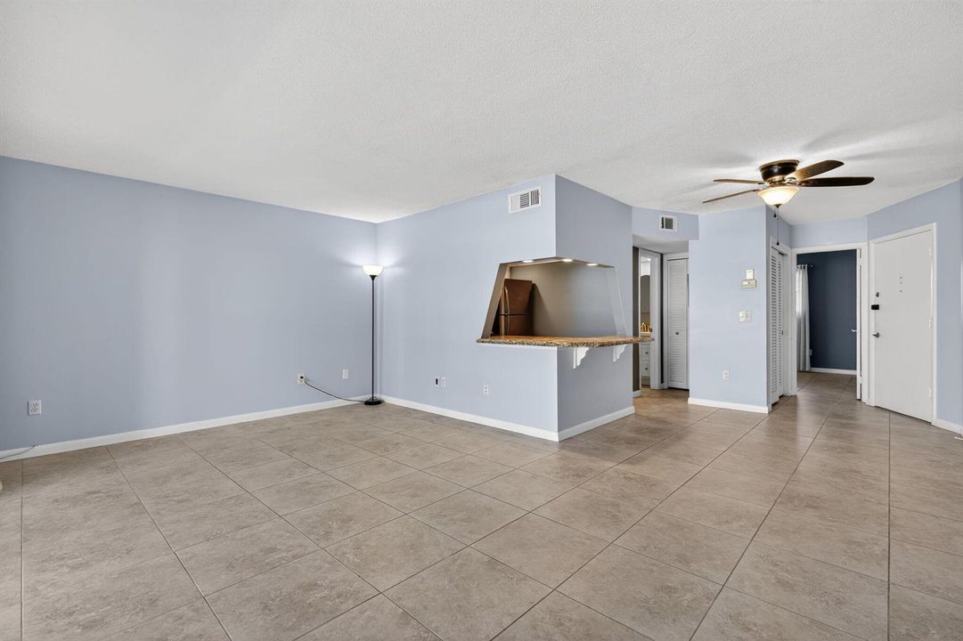 living/kitchen