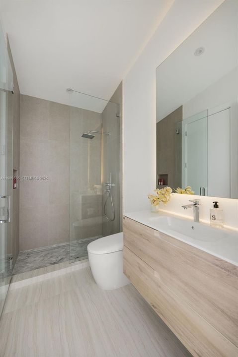 Недавно арендовано: $16,000 (5 спален, 4 ванн, 5297 Квадратных фут)