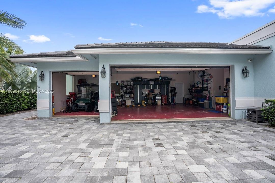 For Sale: $1,595,000 (3 beds, 5 baths, 3858 Square Feet)