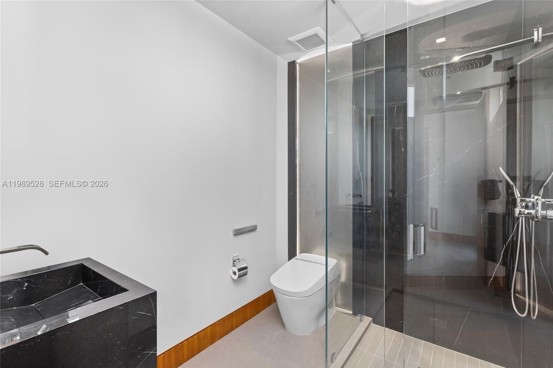 На продажу: $15,950,000 (7 спален, 8 ванн, 9252 Квадратных фут)