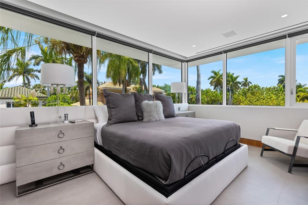 На продажу: $15,950,000 (7 спален, 8 ванн, 9252 Квадратных фут)