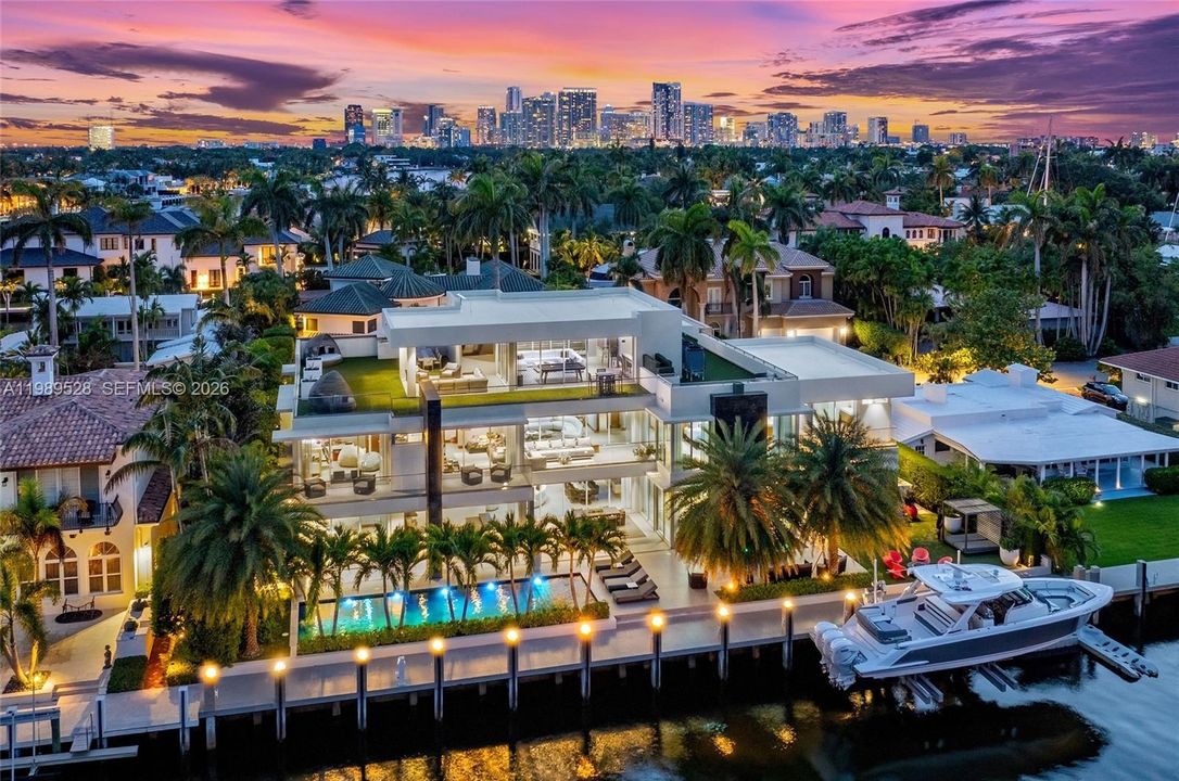 На продажу: $15,950,000 (7 спален, 8 ванн, 9252 Квадратных фут)