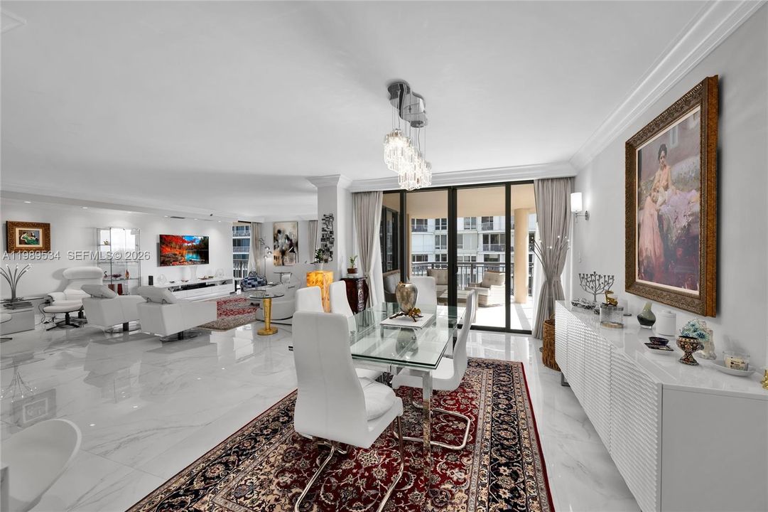 待售: $2,095,000 (2 贝兹, 2 浴室, 2018 平方英尺)