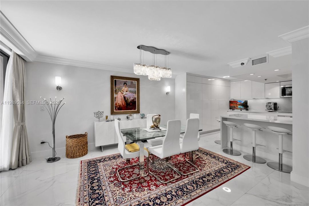 待售: $2,095,000 (2 贝兹, 2 浴室, 2018 平方英尺)