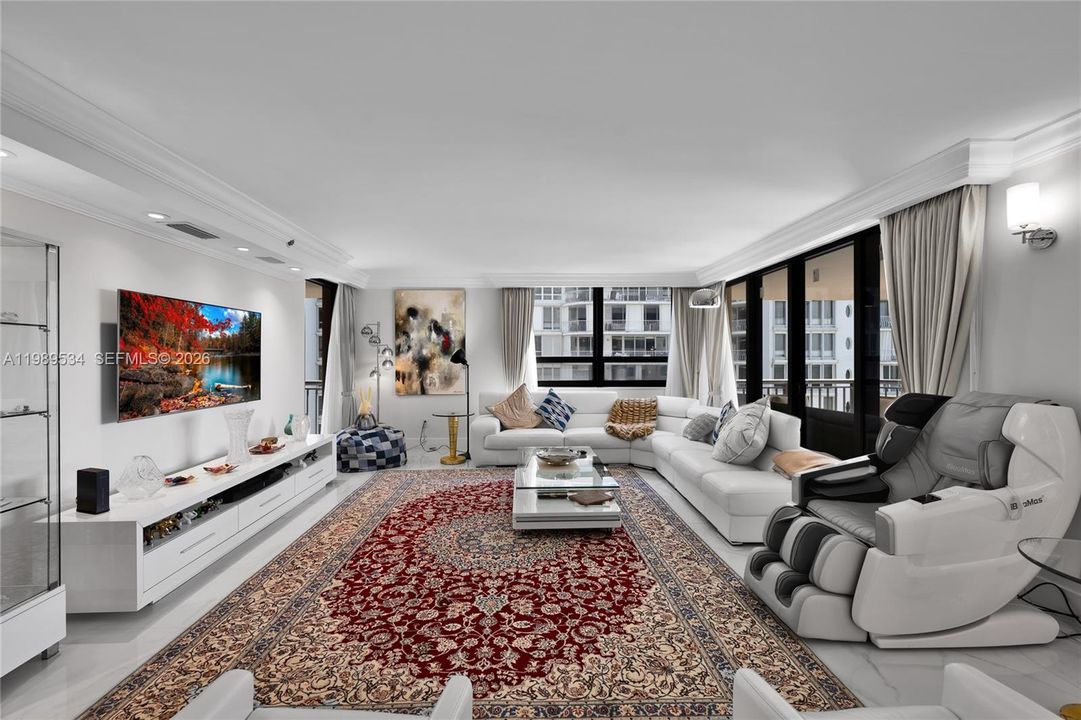 待售: $2,095,000 (2 贝兹, 2 浴室, 2018 平方英尺)