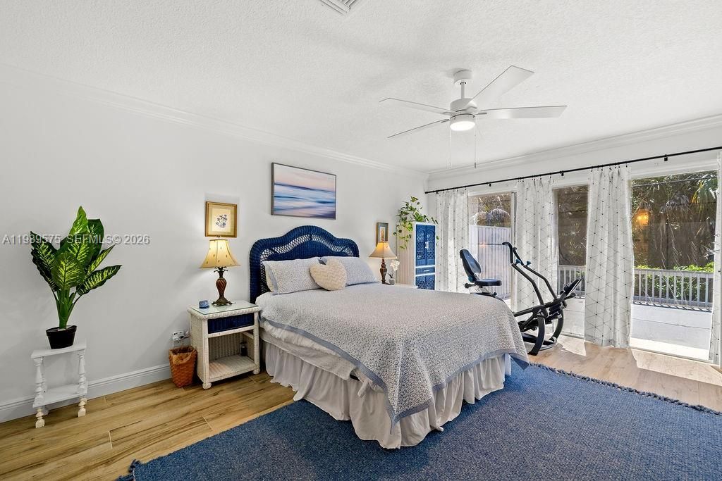 For Sale: $624,900 (3 beds, 3 baths, 2455 Square Feet)