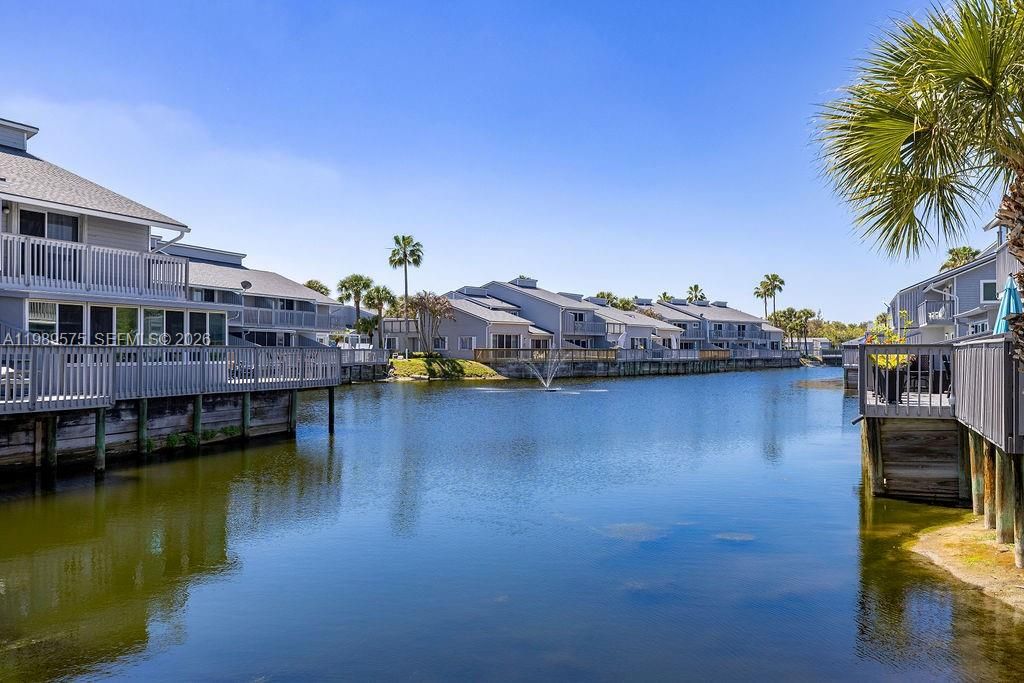 For Sale: $624,900 (3 beds, 3 baths, 2455 Square Feet)