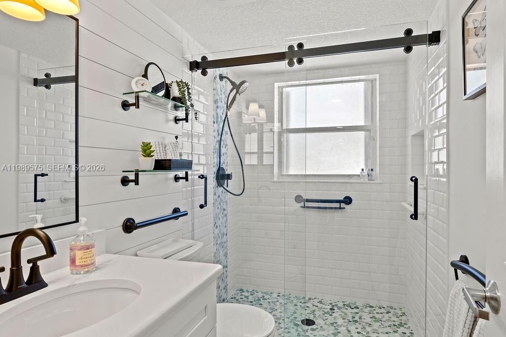 For Sale: $624,900 (3 beds, 3 baths, 2455 Square Feet)