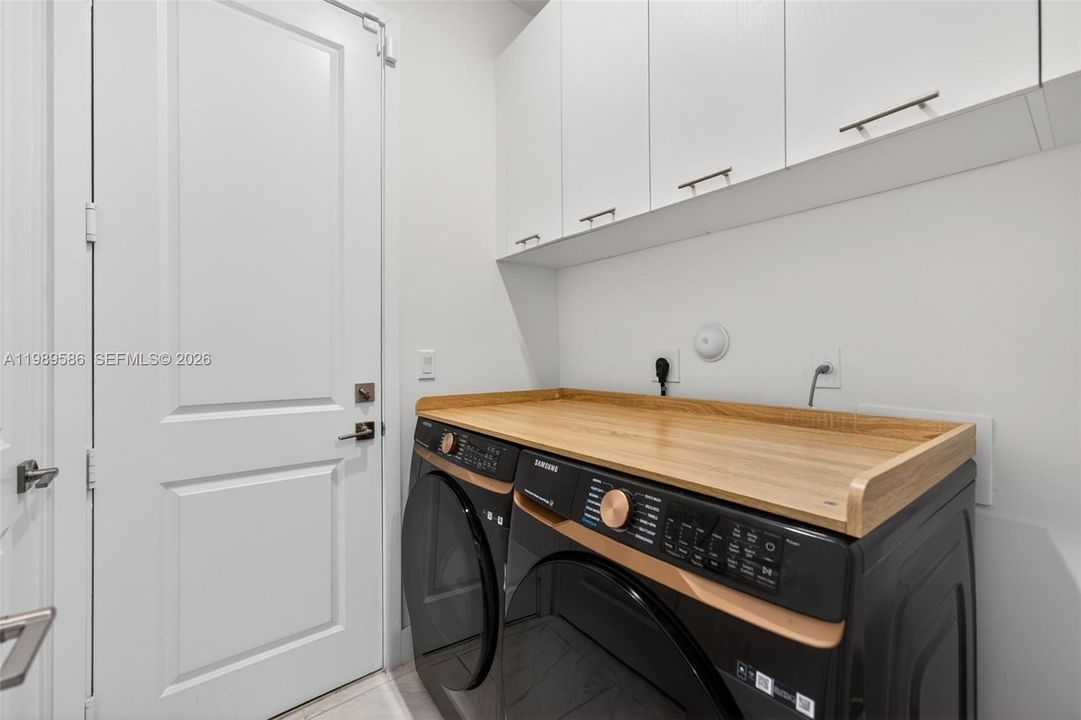 Недавно арендовано: $10,500 (5 спален, 4 ванн, 3686 Квадратных фут)