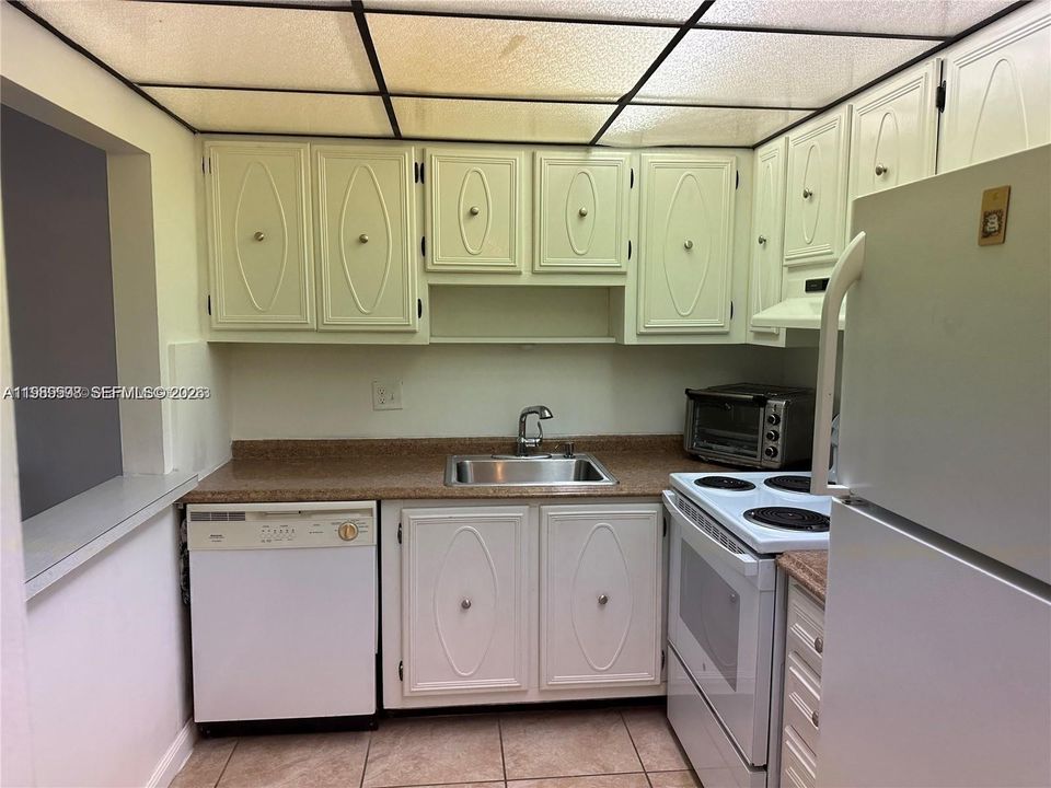 В аренду: $1,600 (1 спален, 1 ванн, 678 Квадратных фут)