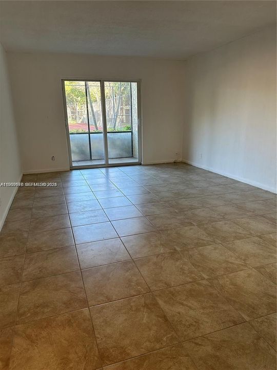 В аренду: $1,600 (1 спален, 1 ванн, 678 Квадратных фут)