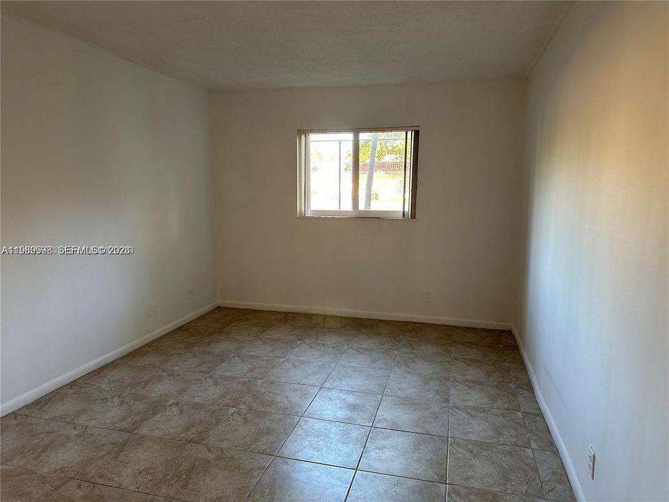 В аренду: $1,600 (1 спален, 1 ванн, 678 Квадратных фут)