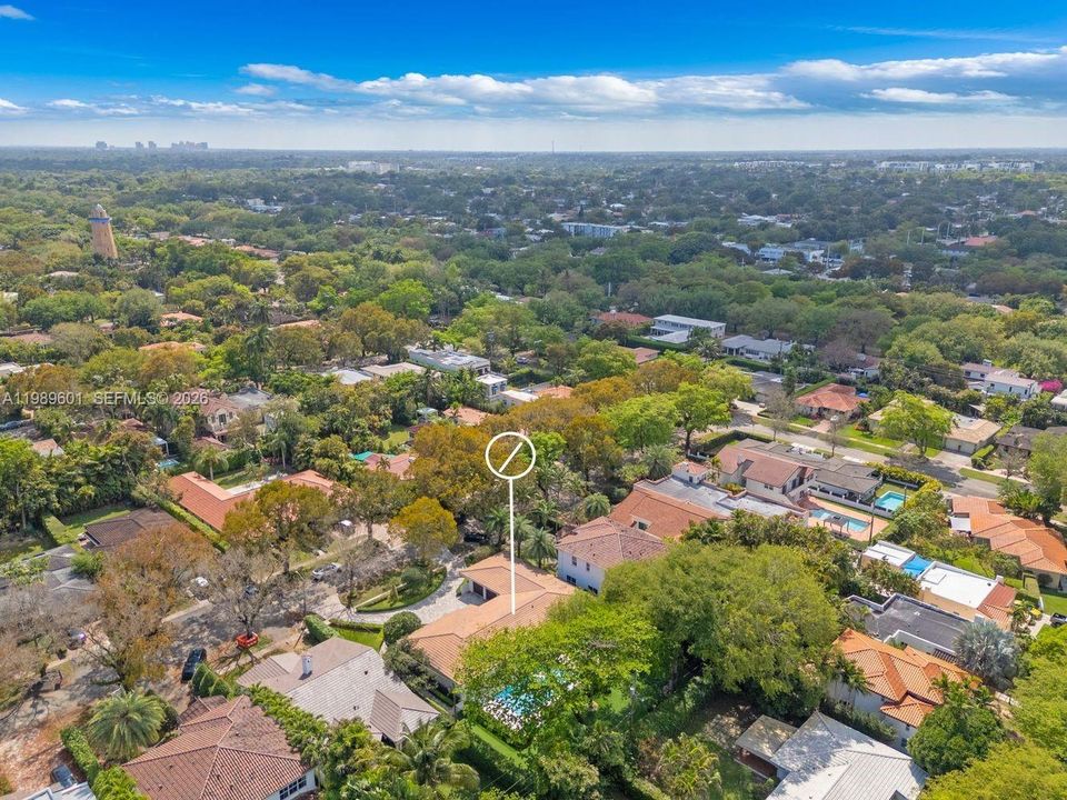 Recently Sold: $3,200,000 (4 beds, 3 baths, 2346 Square Feet)
