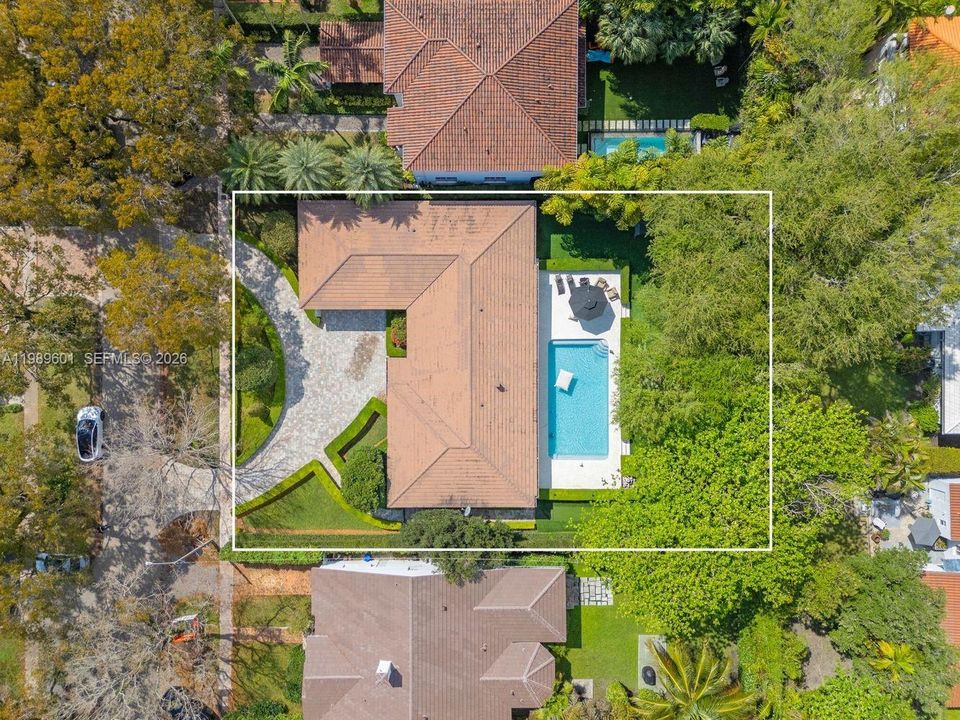 Recently Sold: $3,200,000 (4 beds, 3 baths, 2346 Square Feet)