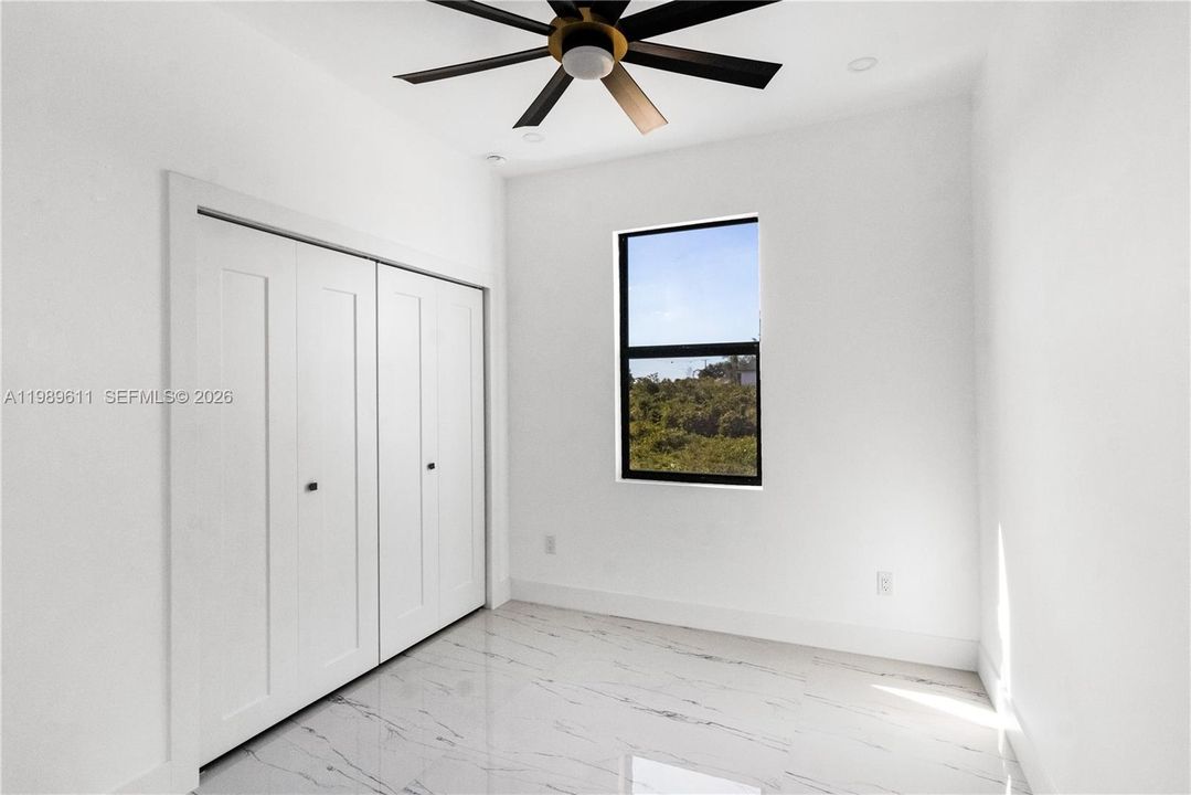 En Venta: $490,000 (0 camas, 0 baños, 2432 Pies cuadrados)