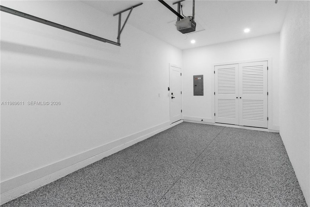 En Venta: $490,000 (0 camas, 0 baños, 2432 Pies cuadrados)