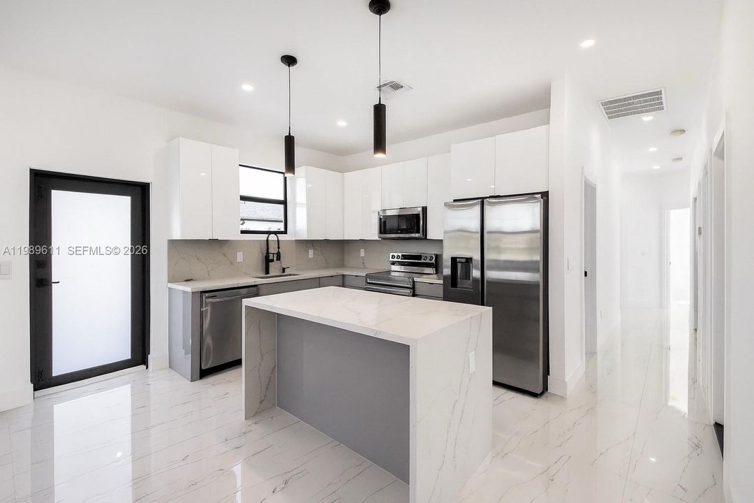 En Venta: $490,000 (0 camas, 0 baños, 2432 Pies cuadrados)