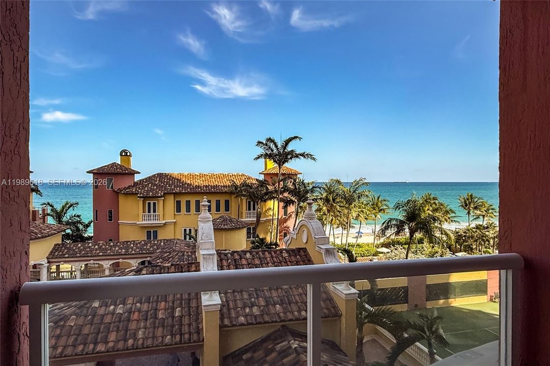 For Sale: $1,095,000 (2 beds, 2 baths, 1604 Square Feet)