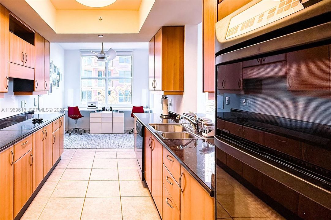 For Sale: $1,095,000 (2 beds, 2 baths, 1604 Square Feet)