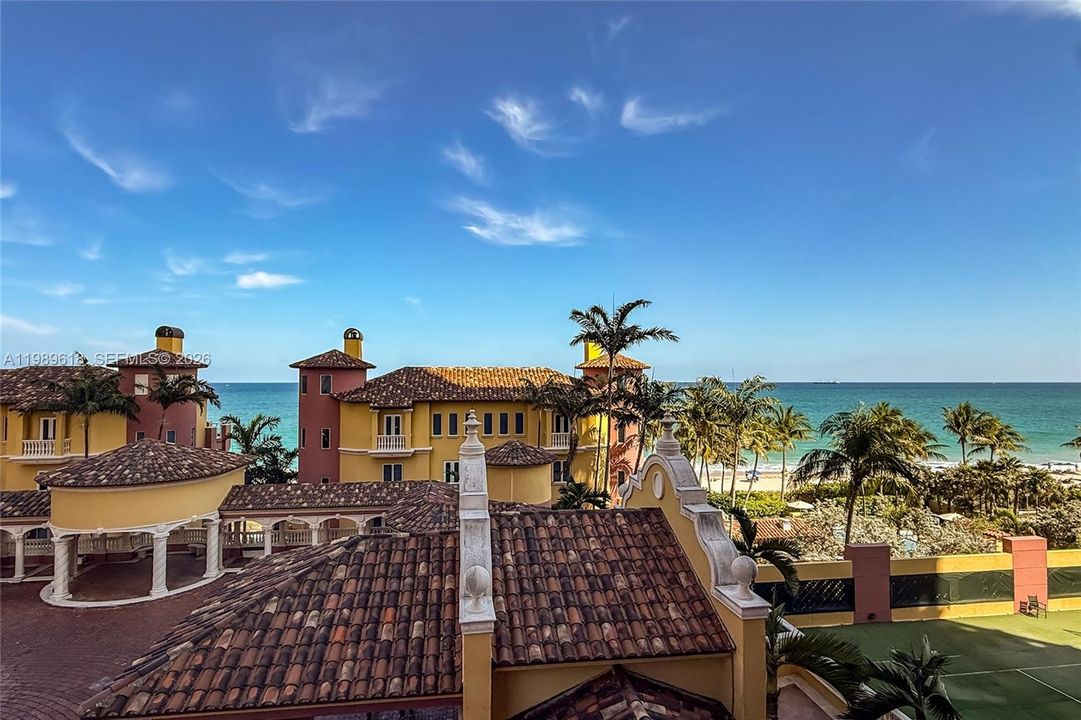 For Sale: $1,095,000 (2 beds, 2 baths, 1604 Square Feet)