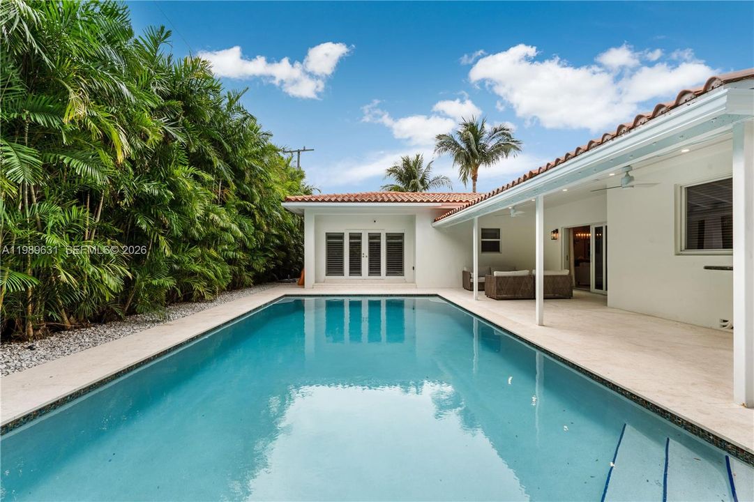 For Sale: $2,750,000 (4 beds, 3 baths, 2346 Square Feet)