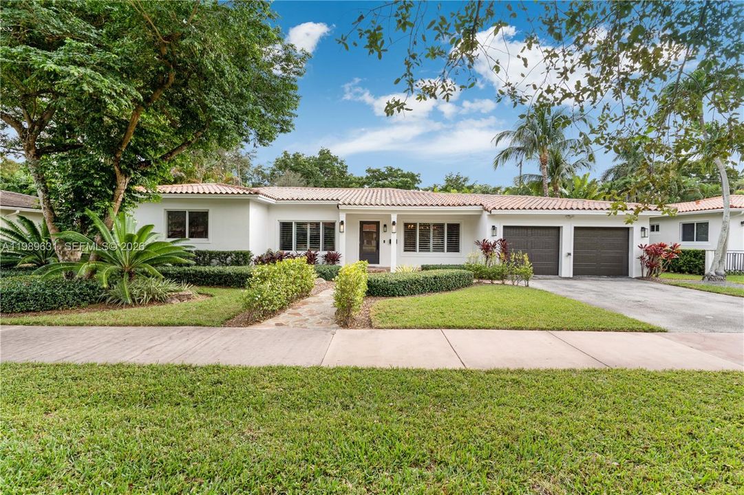 For Sale: $2,750,000 (4 beds, 3 baths, 2346 Square Feet)