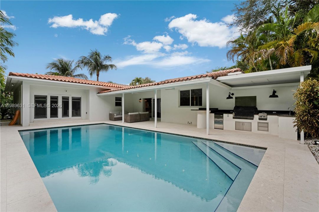 For Sale: $2,750,000 (4 beds, 3 baths, 2346 Square Feet)
