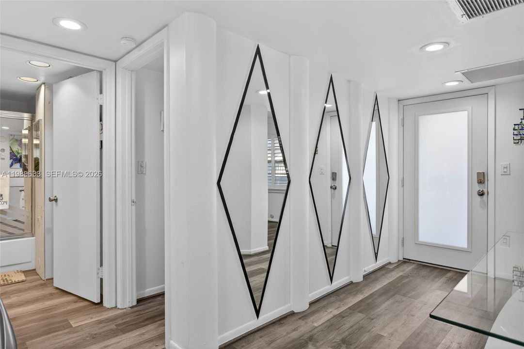 待售: $239,900 (2 贝兹, 2 浴室, 1225 平方英尺)