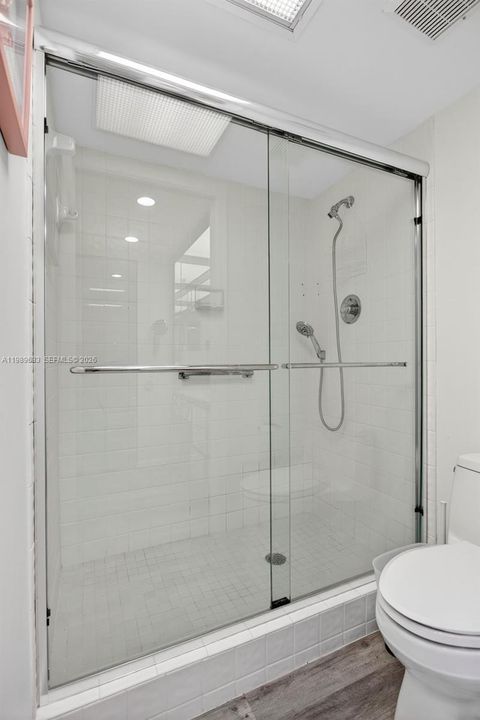 待售: $239,900 (2 贝兹, 2 浴室, 1225 平方英尺)