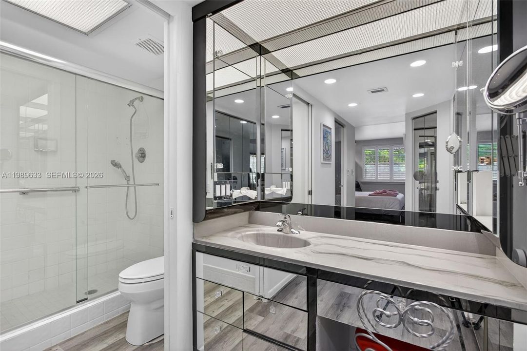 待售: $239,900 (2 贝兹, 2 浴室, 1225 平方英尺)