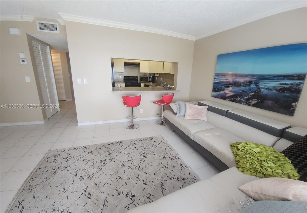 На продажу: $254,900 (2 спален, 2 ванн, 1150 Квадратных фут)