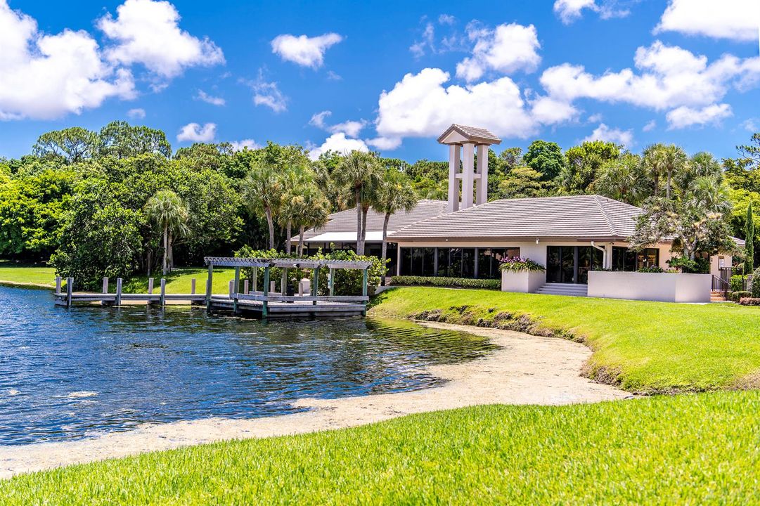 CH CLUBHOUSE