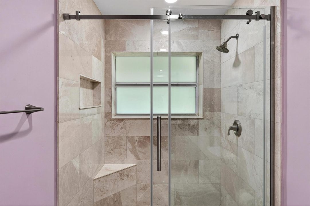 Jack & Jill Bath