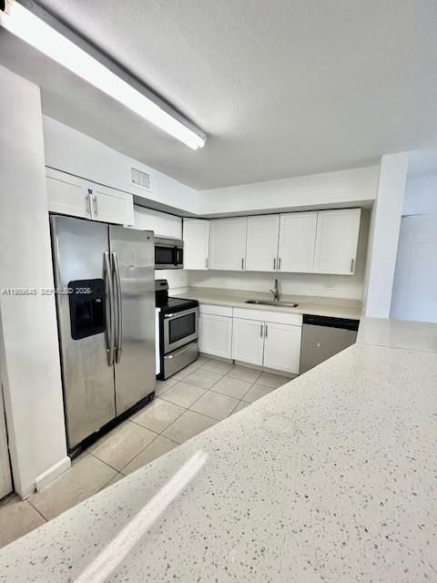 For Sale: $250,000 (2 beds, 1 baths, 749 Square Feet)