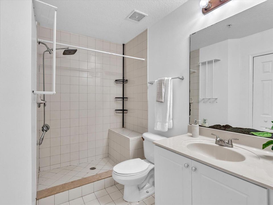 Full Guest Bathroom