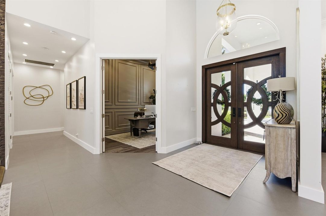 Foyer/Entry