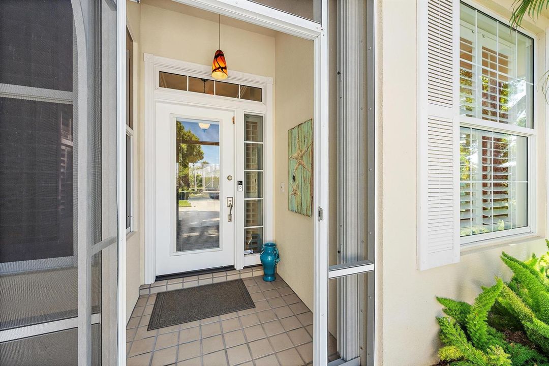 2215 SW Mayflower Dr-24