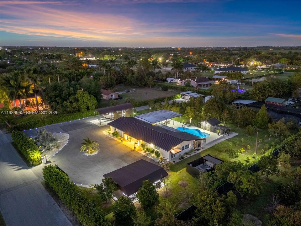 NIGHT VIEW