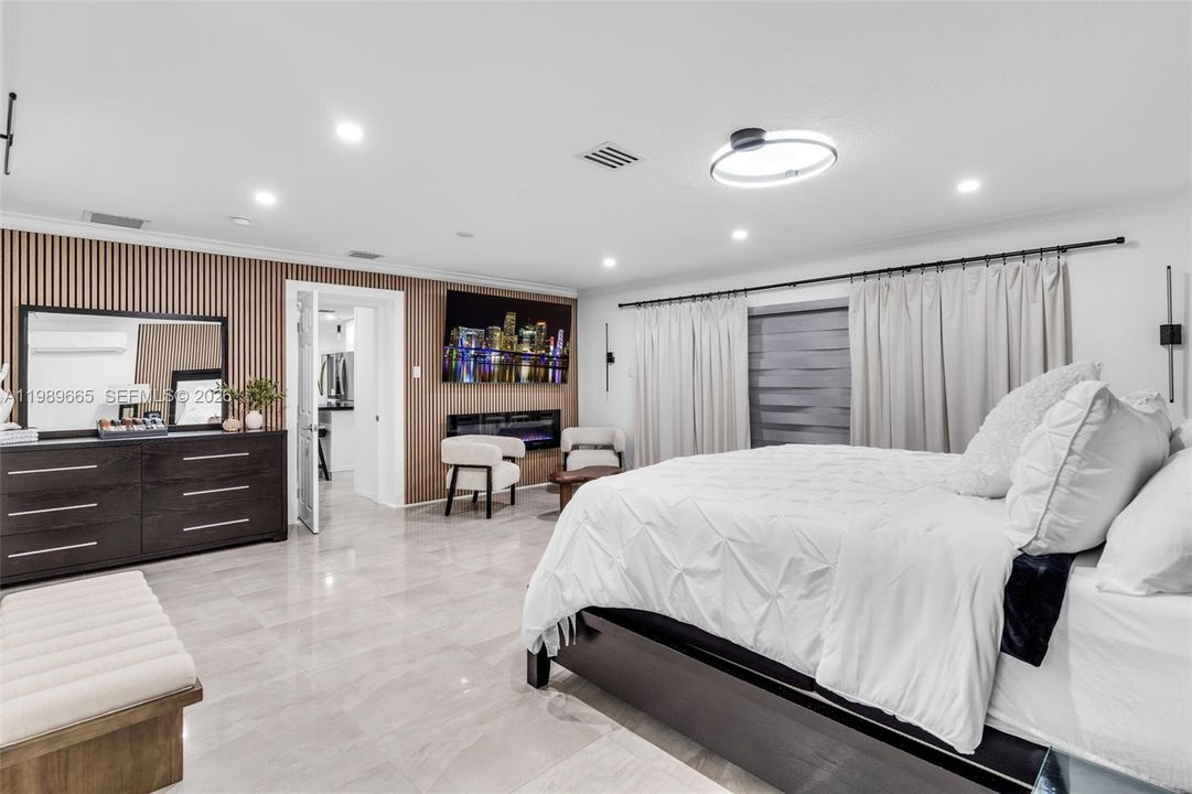 MASTER BEDROOM