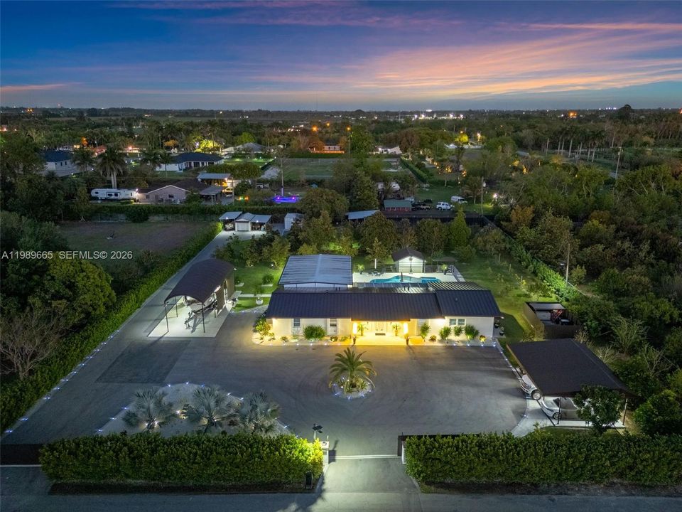 NIGHT VIEW