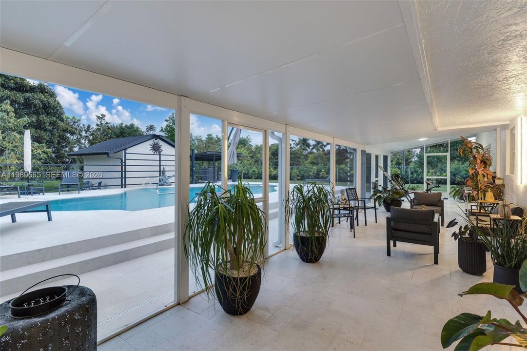 ENCLOSED TERRACE AREA