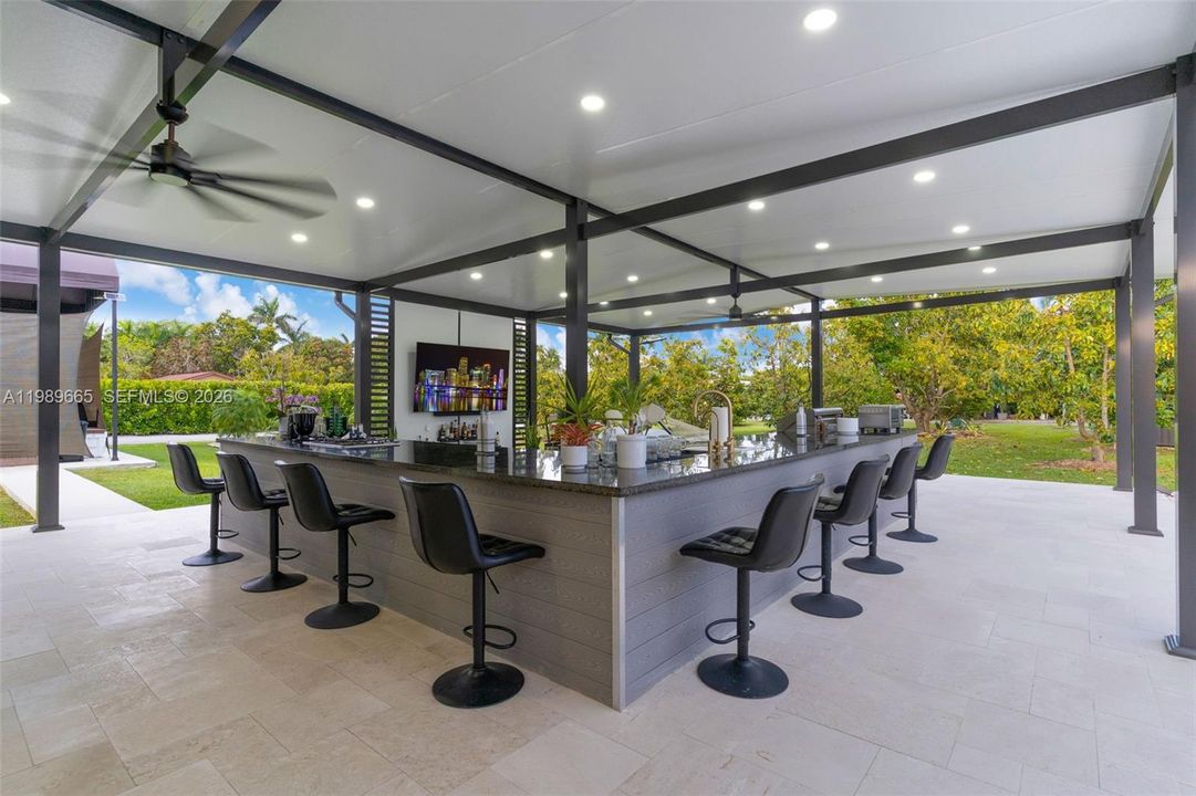 OUTDOOR KITCHEN / FAMILY GATHERING AREA