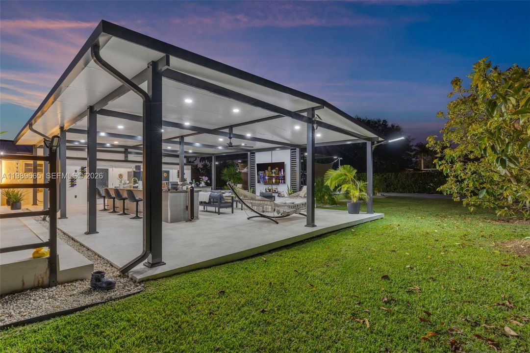 OUTDOOR NIGHT VIEW
