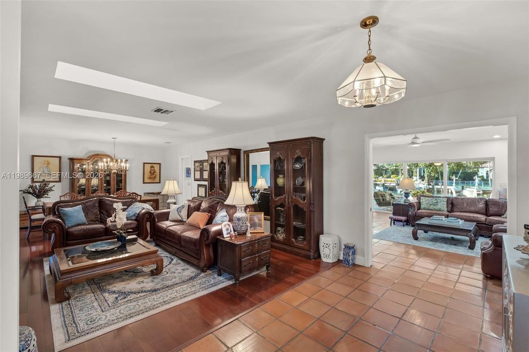 For Sale: $11,600,000 (5 beds, 5 baths, 3509 Square Feet)