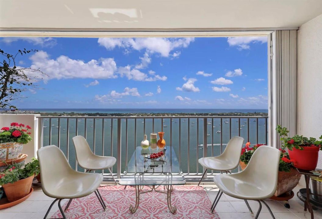 Balcony off the family room