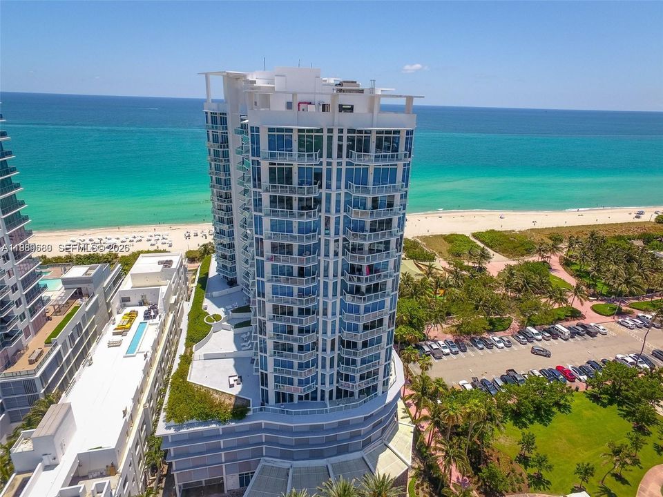 For Sale: $1,550,000 (2 beds, 2 baths, 1128 Square Feet)