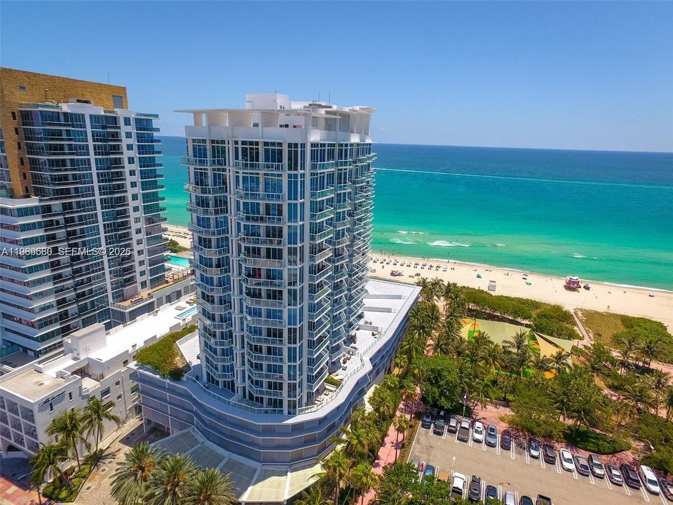 For Sale: $1,550,000 (2 beds, 2 baths, 1128 Square Feet)