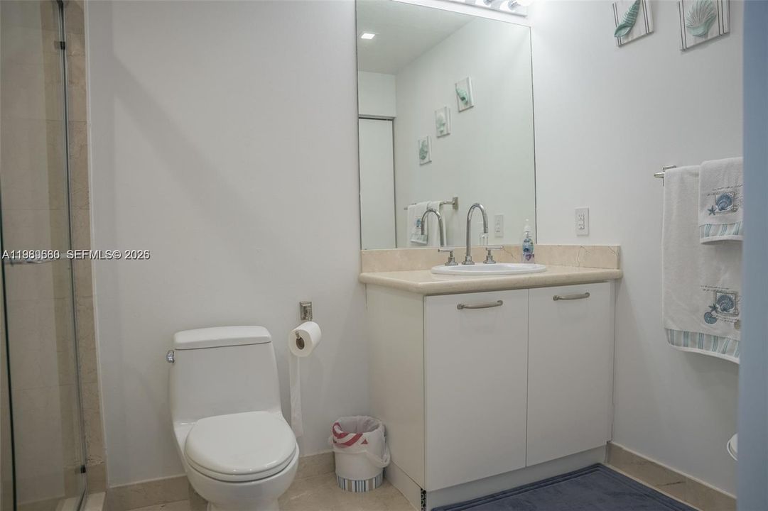 For Sale: $1,550,000 (2 beds, 2 baths, 1128 Square Feet)